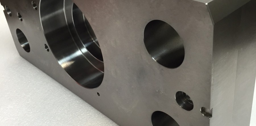 BEFESTIGUNGS-FLANGE FŰR KREUZKÖPFE